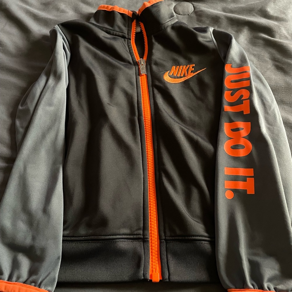 Boys Nike Zip-up